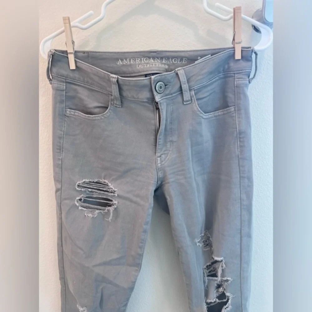 American Eagle Women’s Grey Skinny Jeggings